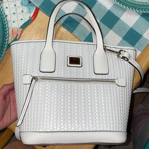 Gently used White Dooney & Bourke purse, maybe carried for 2 months